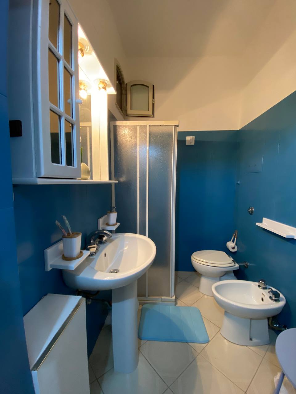 Bagno privato con doccia